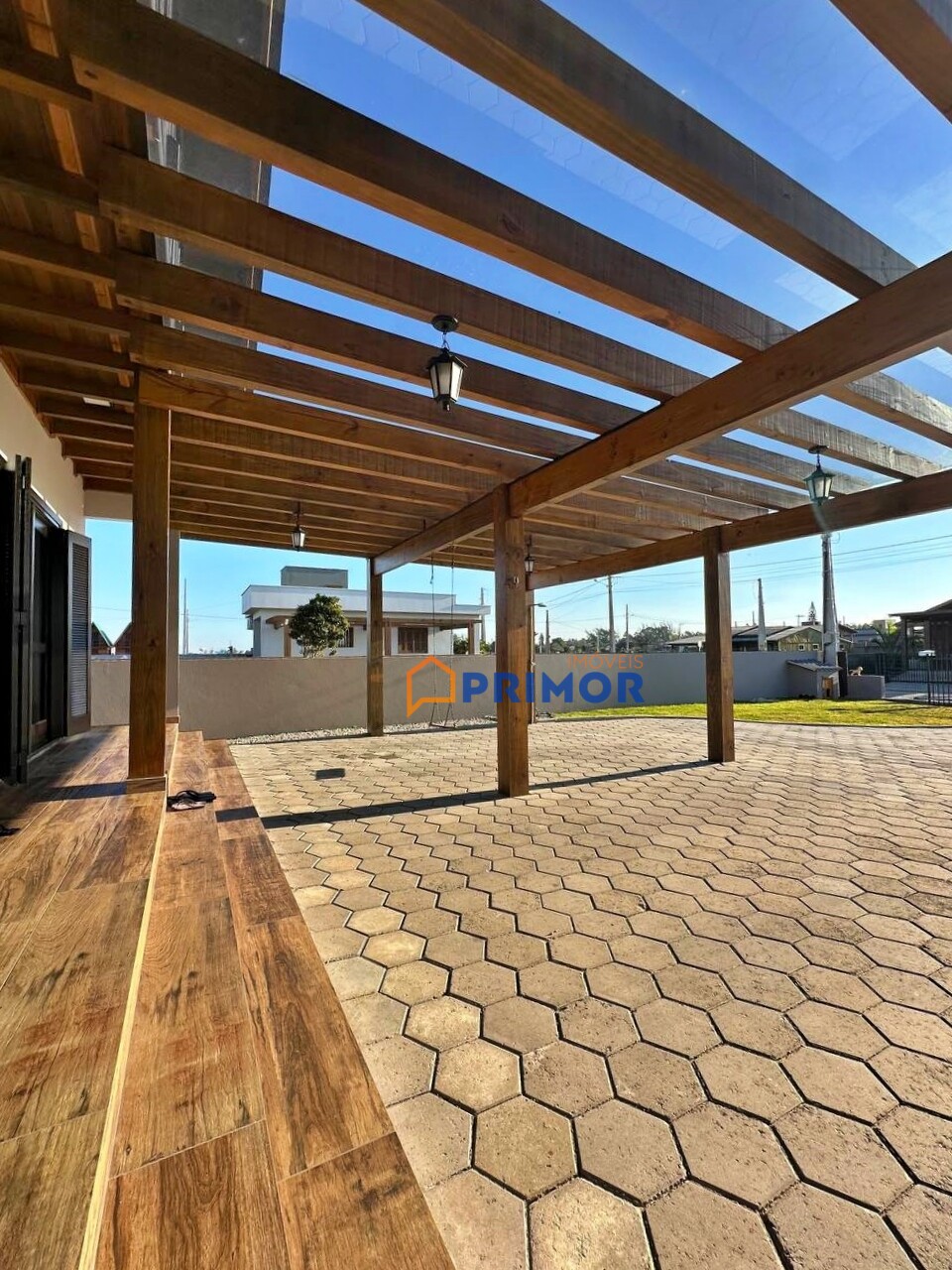Casa a venda com telhado sanduíche bairro Brilhamares - Balneário Gaivota/SC