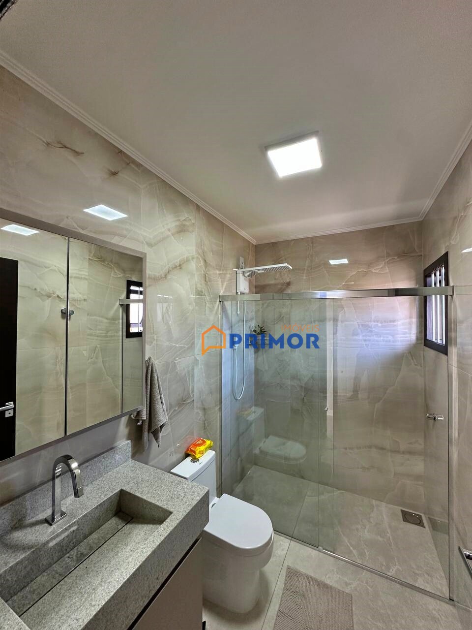Casa a venda com telhado sanduíche bairro Brilhamares - Balneário Gaivota/SC