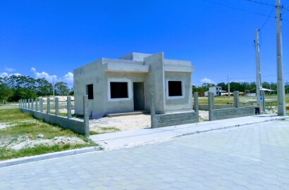 Linda casa no Novo Jardim Balneário Gaivota