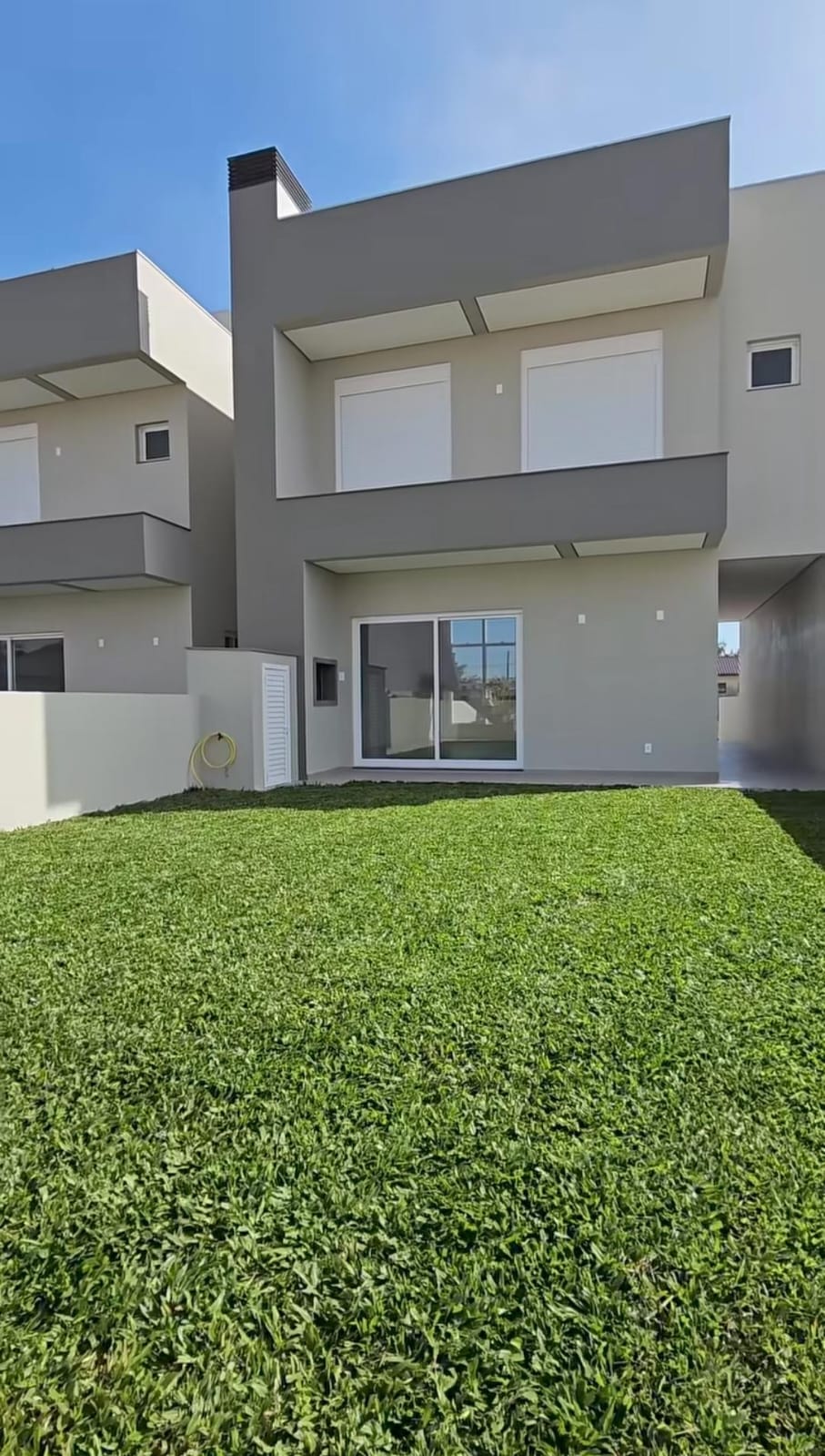 Sobrado à Venda no bairro Turimar