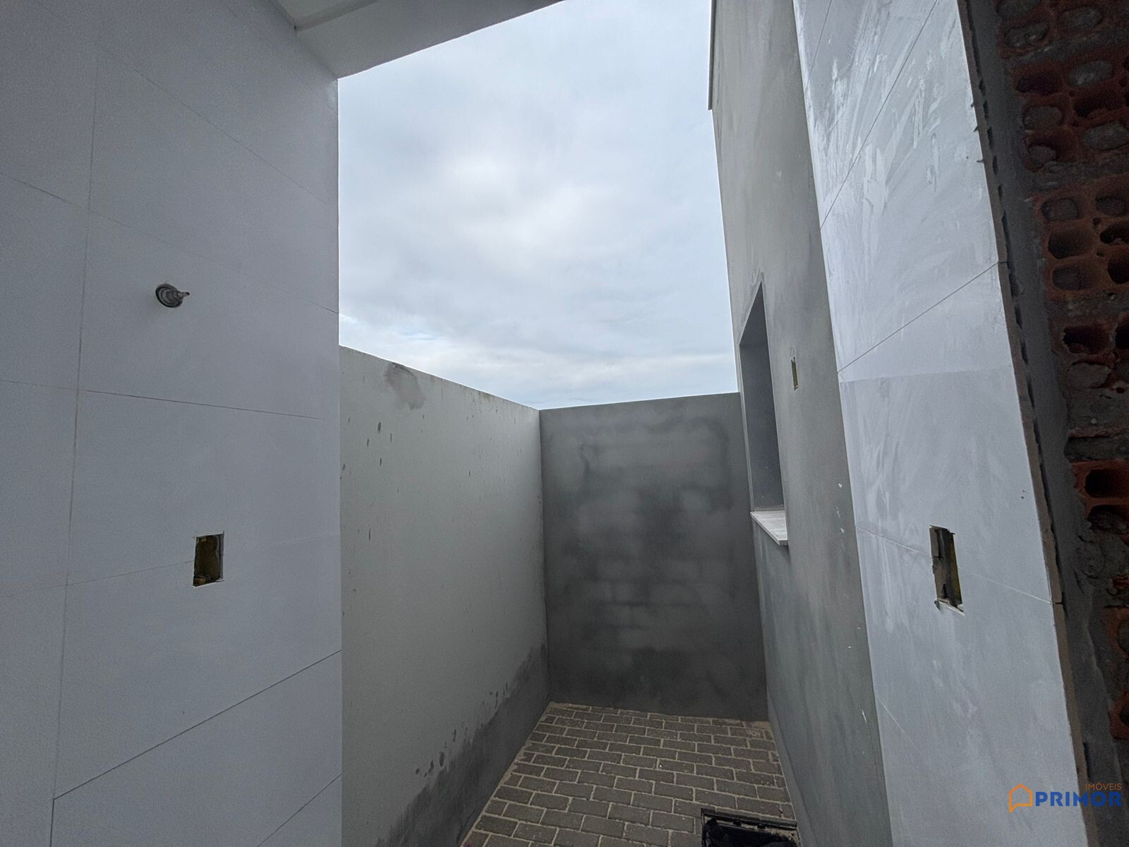 Sobrado Alto Padrão a Poucos Passos do Mar