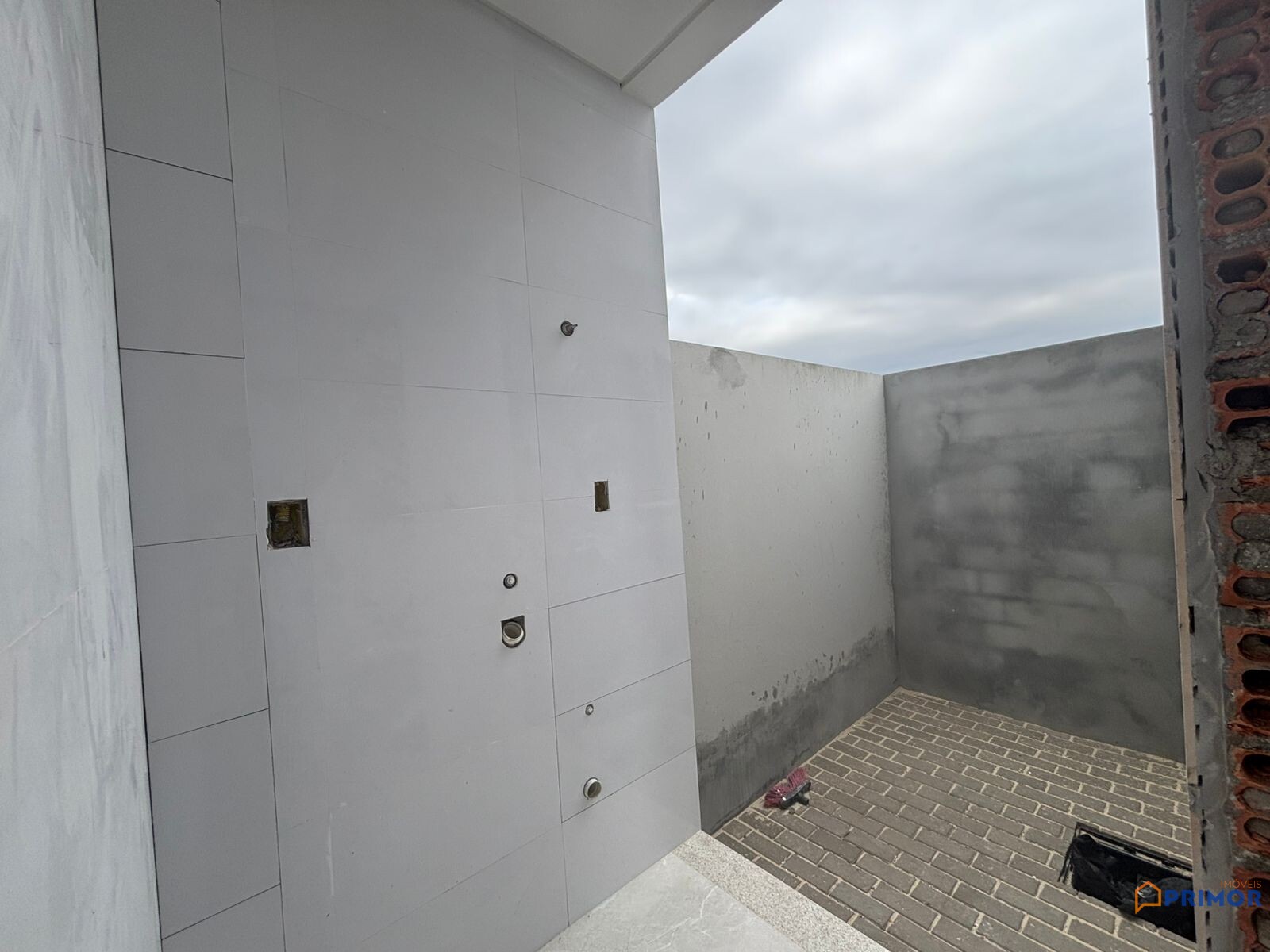 Sobrado Alto Padrão a Poucos Passos do Mar