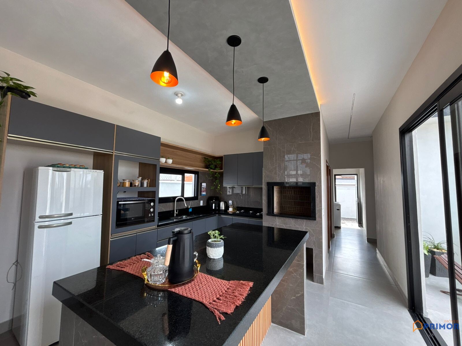 Casa Nova com Piscina à Venda em Balneário Gaivota — Conforto e Segurança