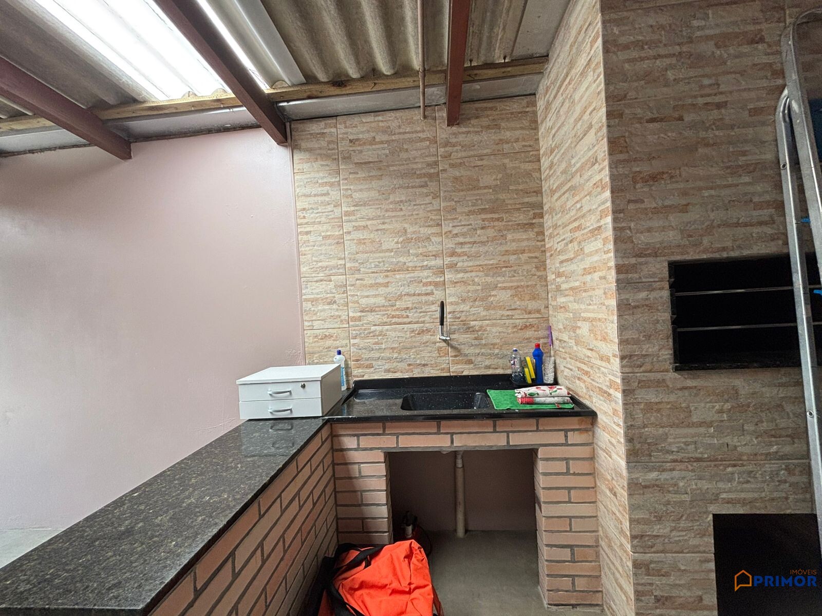 Casa à Venda em Balneário Gaivota — Lazer Completo no Village Dunas