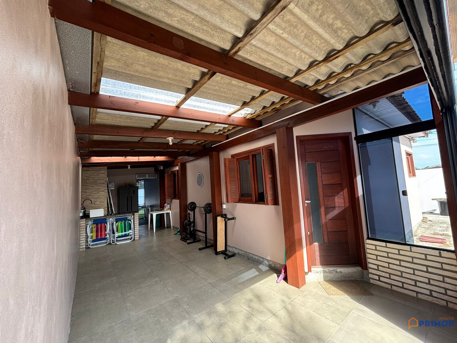 Casa à Venda em Balneário Gaivota — Lazer Completo no Village Dunas